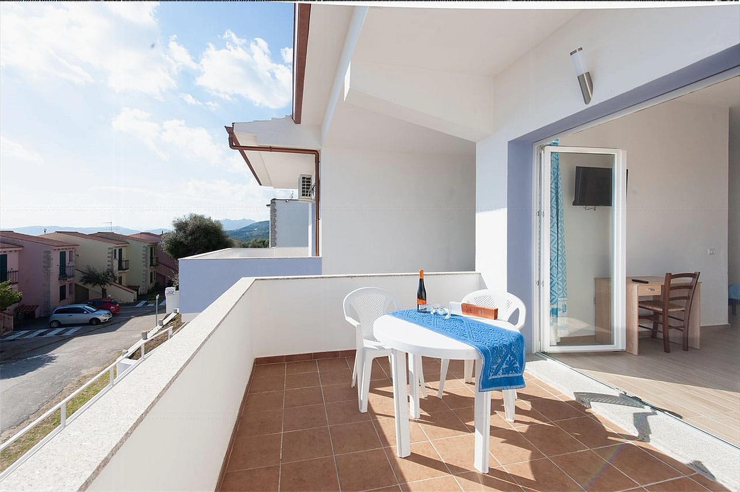 Beb Con Piscina Villa Del Borgo Badesi Exterior photo