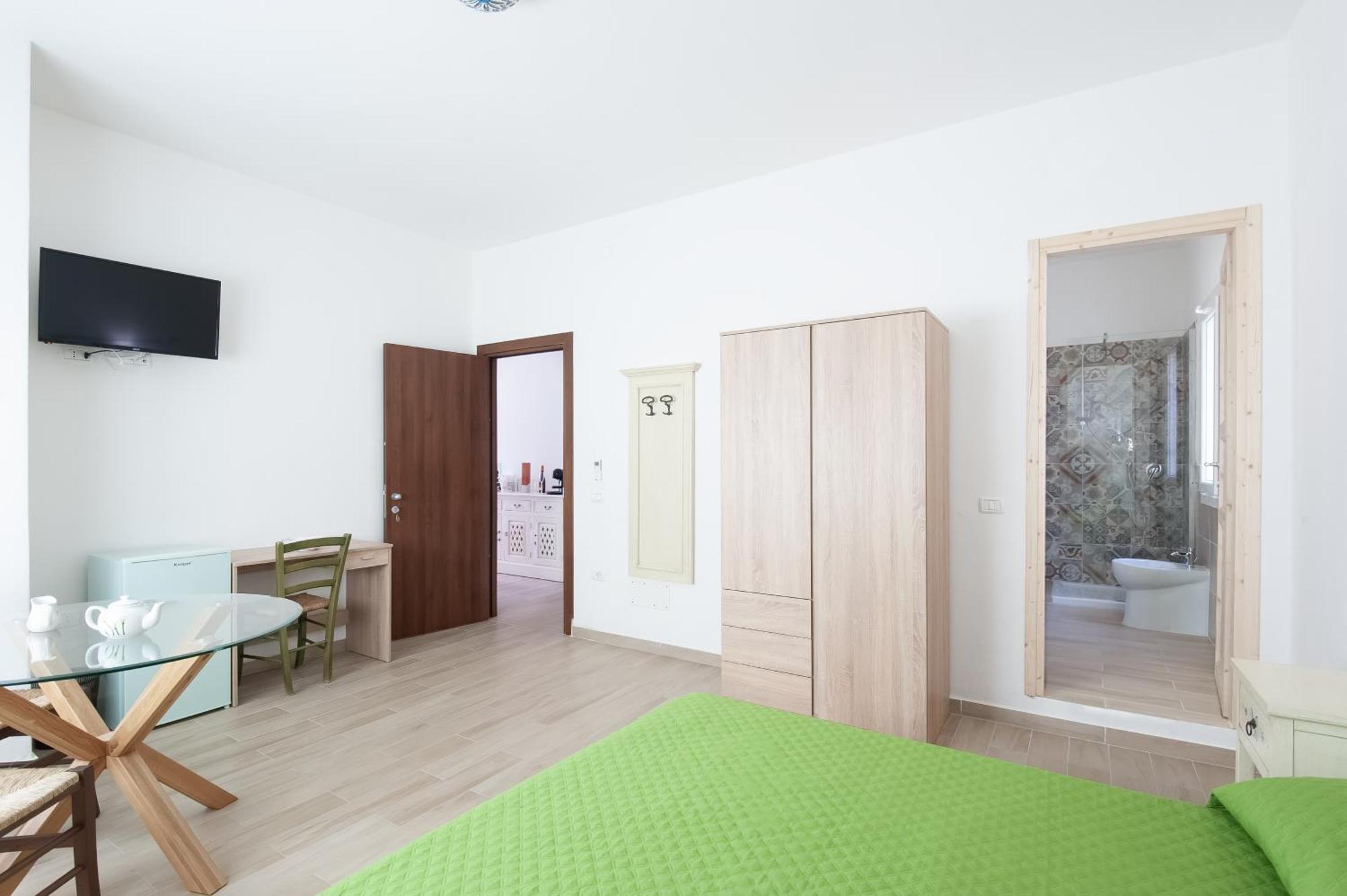 Beb Con Piscina Villa Del Borgo Badesi Exterior photo