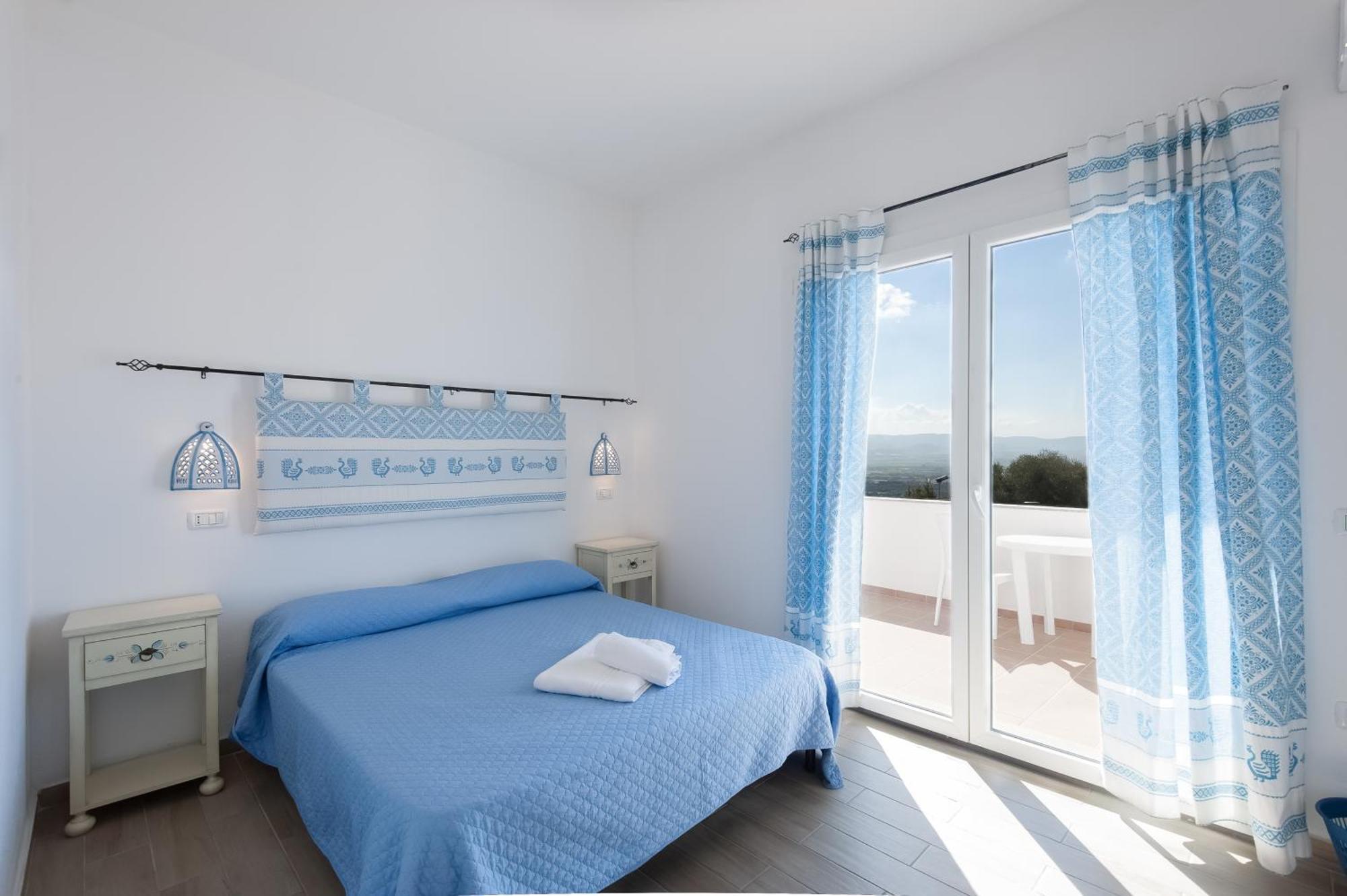 Beb Con Piscina Villa Del Borgo Badesi Exterior photo