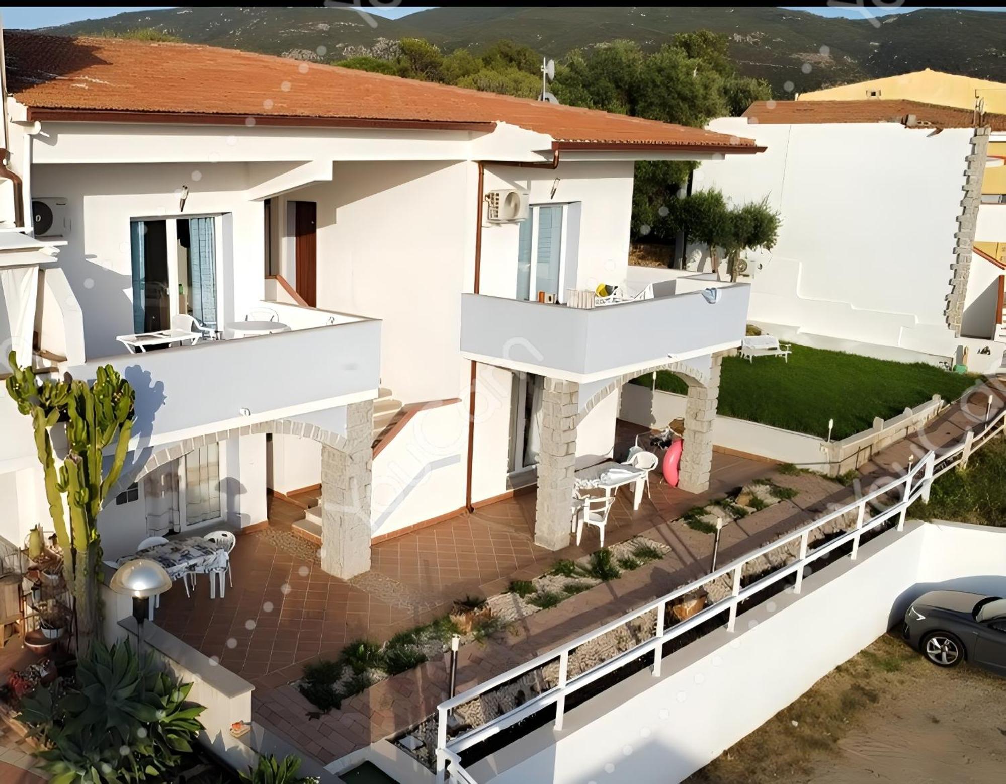 Beb Con Piscina Villa Del Borgo Badesi Exterior photo
